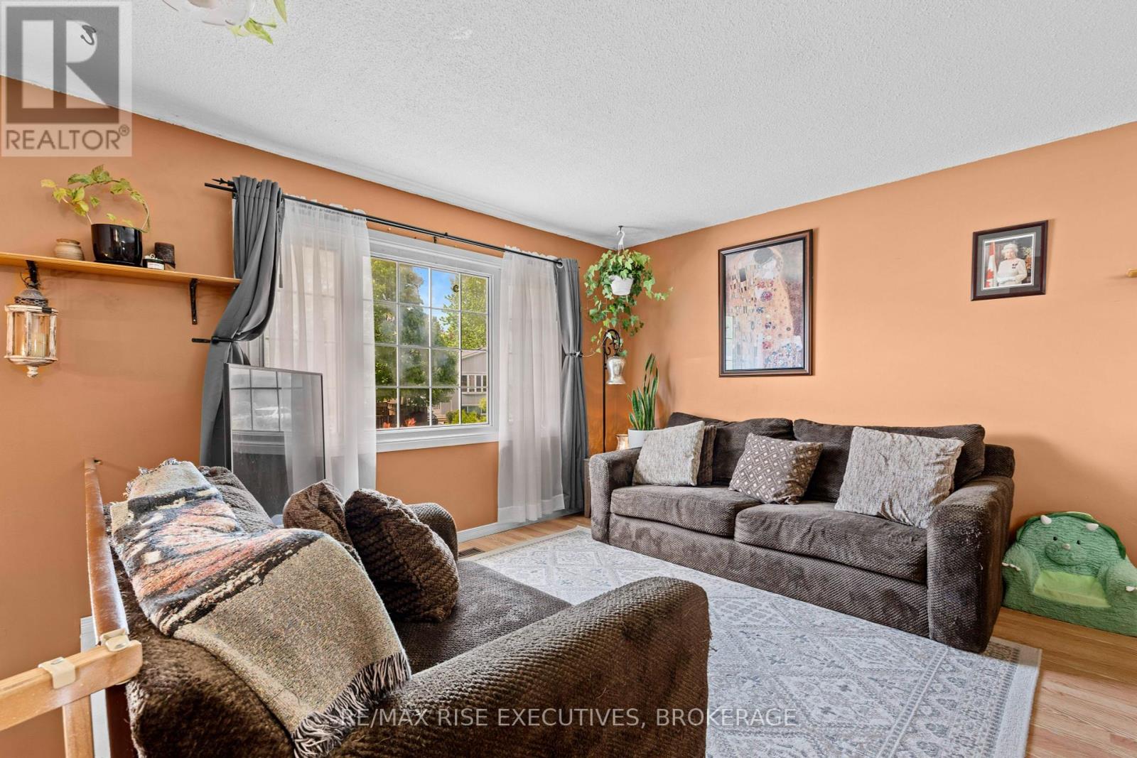 67 Wycliffe Crescent, Kingston, Ontario  K7K 5Z2 - Photo 4 - X12166811