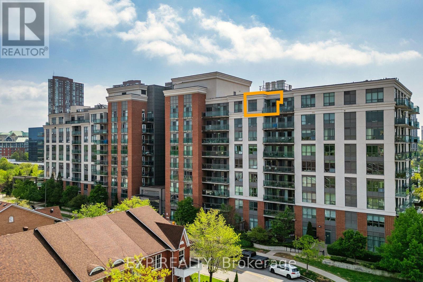 926 - 120 Dallimore Circle, Toronto, Ontario  M3C 4J1 - Photo 3 - C12130361