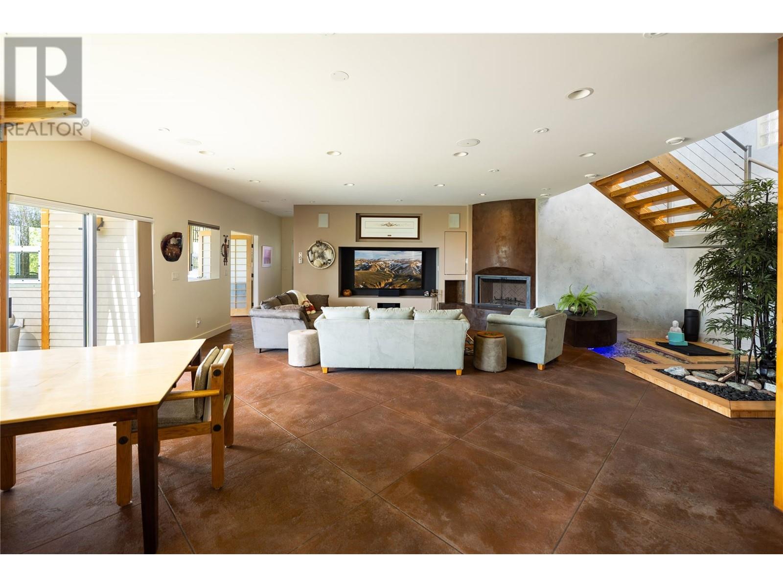 5454 Kingsview Road, Vernon, British Columbia  V1B 3J5 - Photo 52 - 10348308