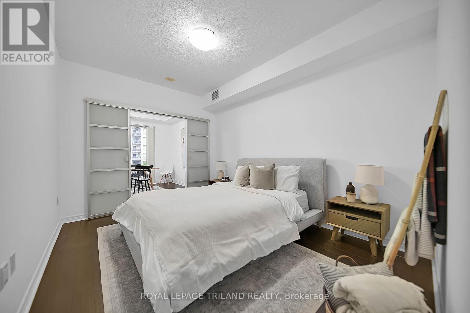 1001 - 330 Ridout Street, London East (East K), Ontario  N6A 0A7 - Photo 21 - X12166872
