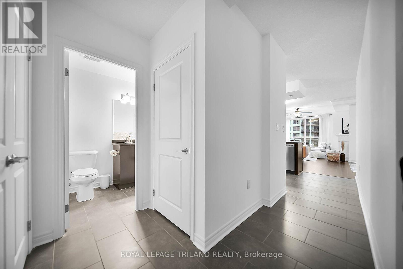 1001 - 330 Ridout Street, London East (East K), Ontario  N6A 0A7 - Photo 5 - X12166872
