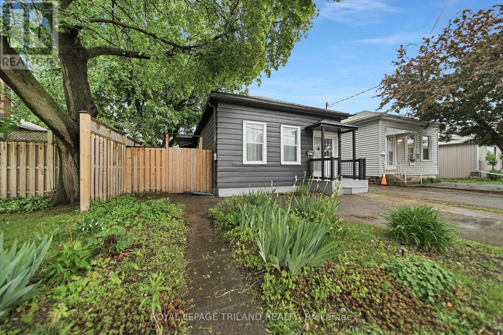 Property at 789 LITTLE HILL STREET image 2