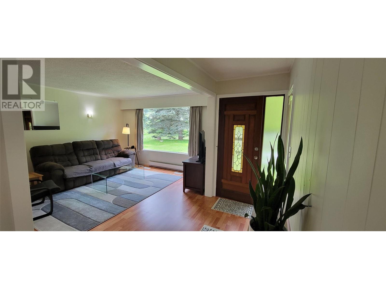 Property at 6222 SLOCAN RIVER Road image 3
