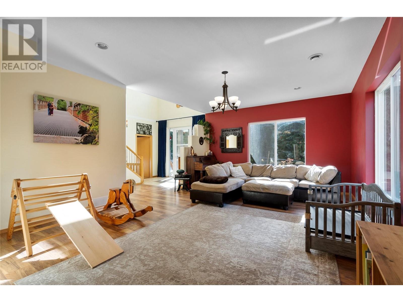1534 Recline Ridge Road, Tappen, British Columbia  V0E 2X3 - Photo 8 - 10348665