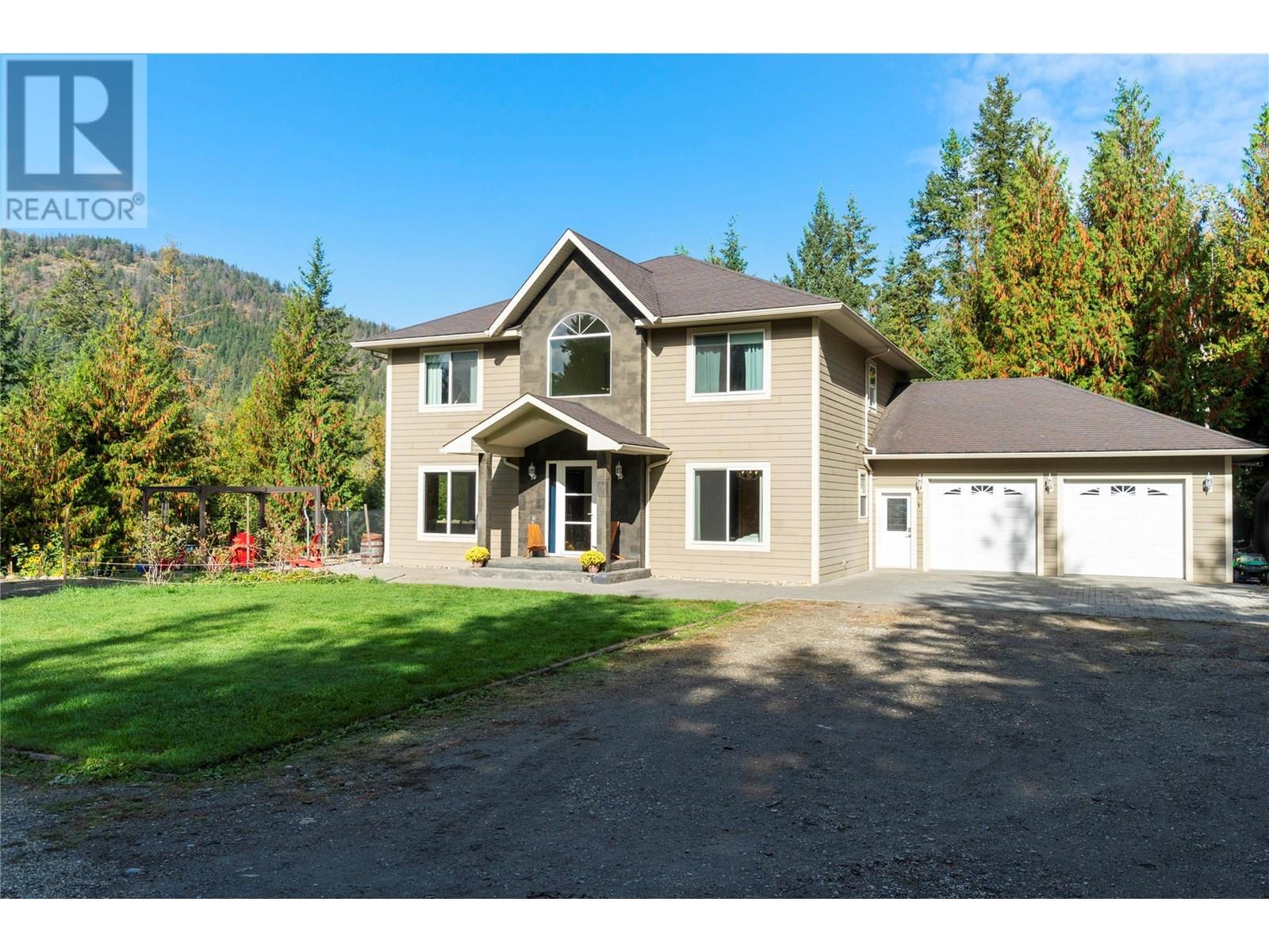 1534 Recline Ridge Road, Tappen, BC V0E2X3