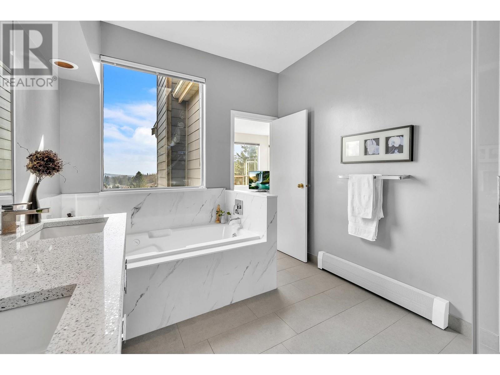 531 Tempe Crescent, North Vancouver, British Columbia  V7N 1E7 - Photo 35 - R3004425