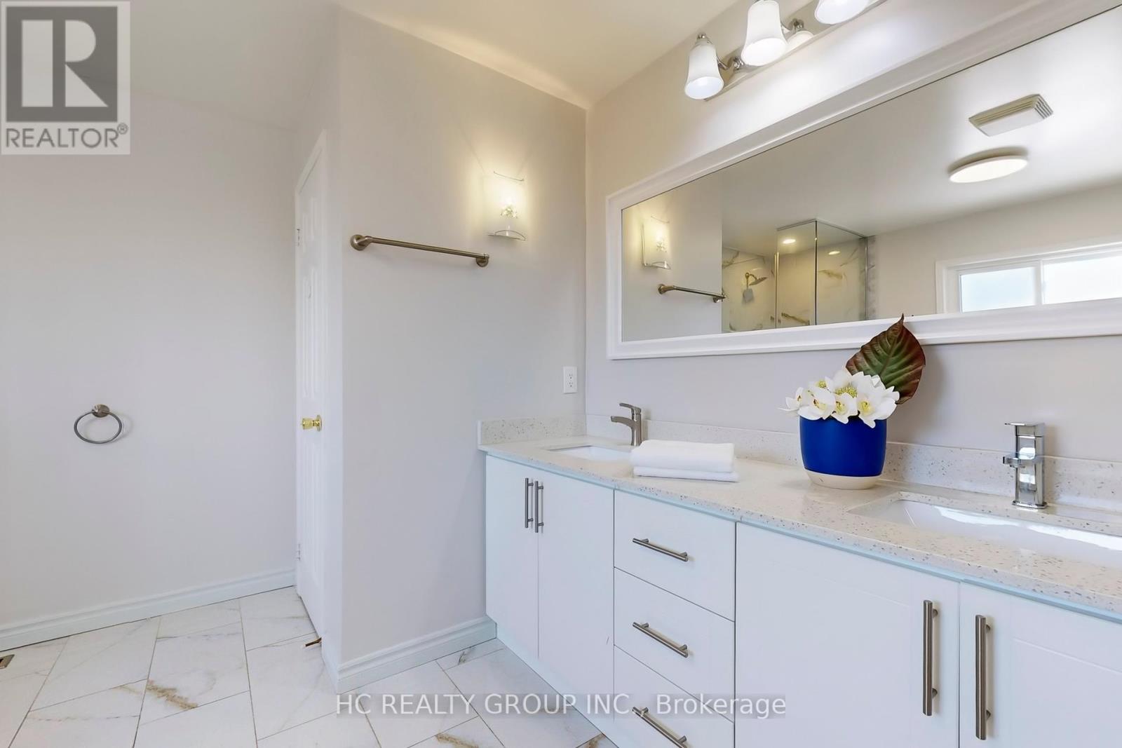 1117 Vanrose Street, Mississauga, Ontario  L5V 1L1 - Photo 23 - W12166747