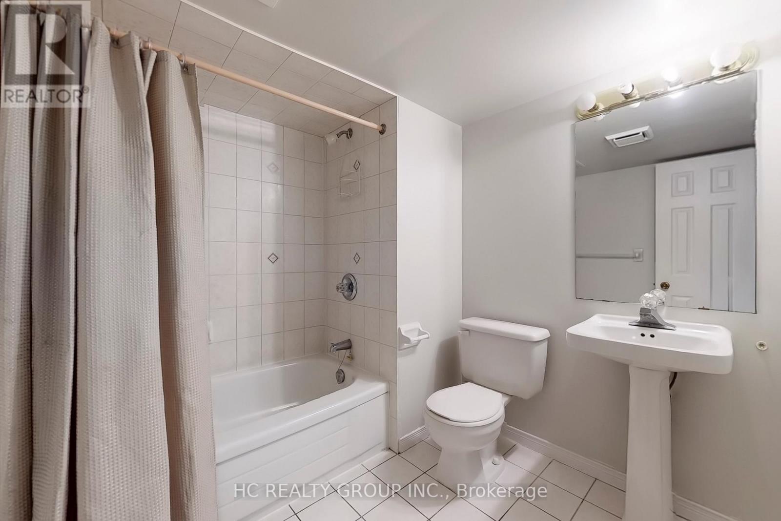 1117 Vanrose Street, Mississauga, Ontario  L5V 1L1 - Photo 35 - W12166747