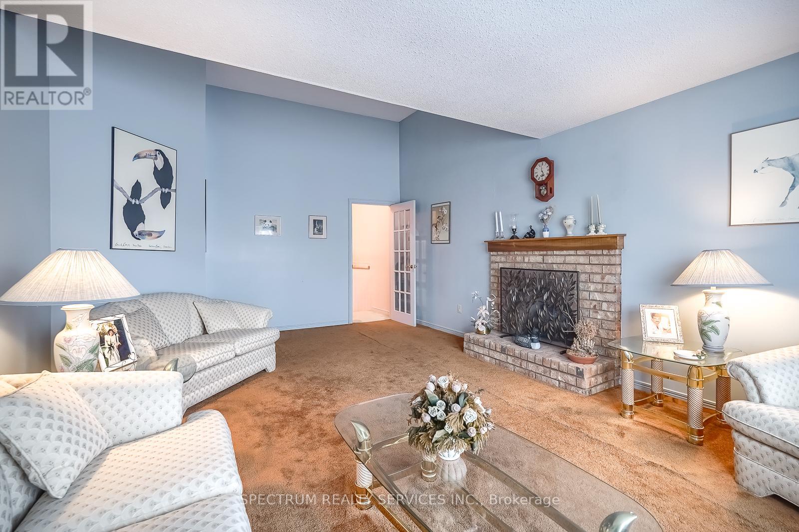4302 Bacchus Crescent, Mississauga, Ontario  L4W 2Y3 - Photo 24 - W12166756