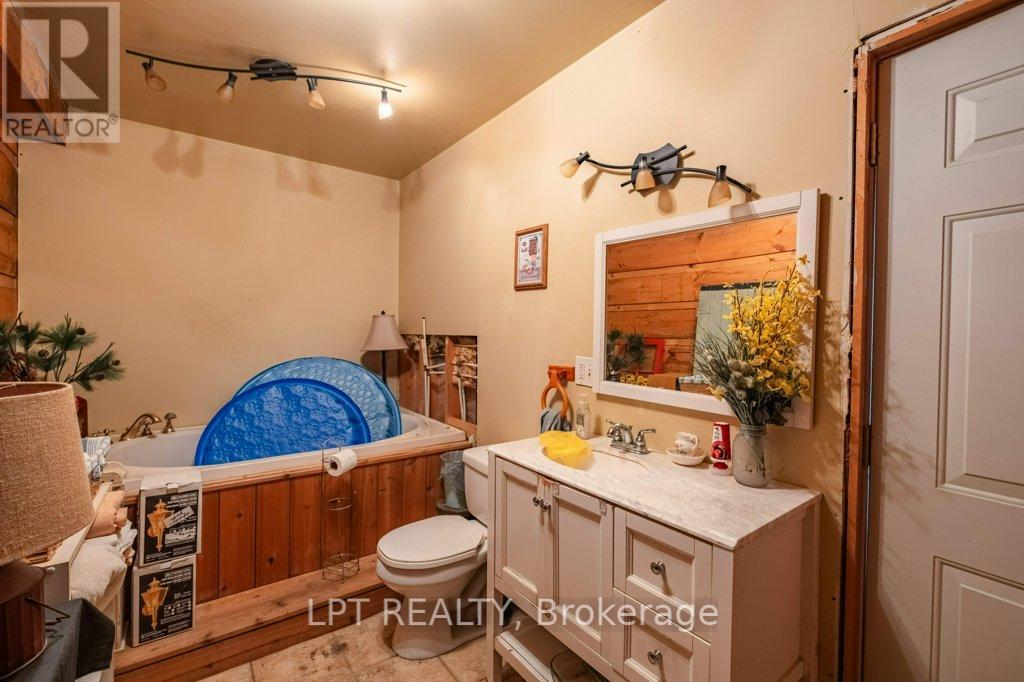 8739 County Road 2, Greater Napanee, Ontario  K7R 3L1 - Photo 18 - X12074963
