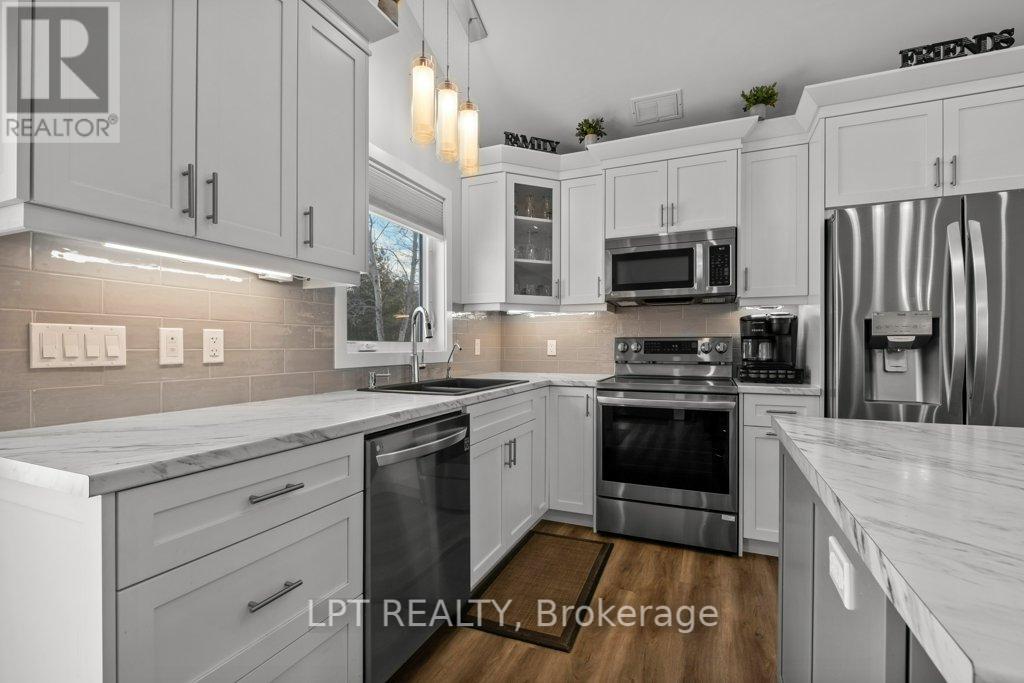 9517 County Road 42 Road, Rideau Lakes, Ontario  K0G 1X0 - Photo 11 - X12135013