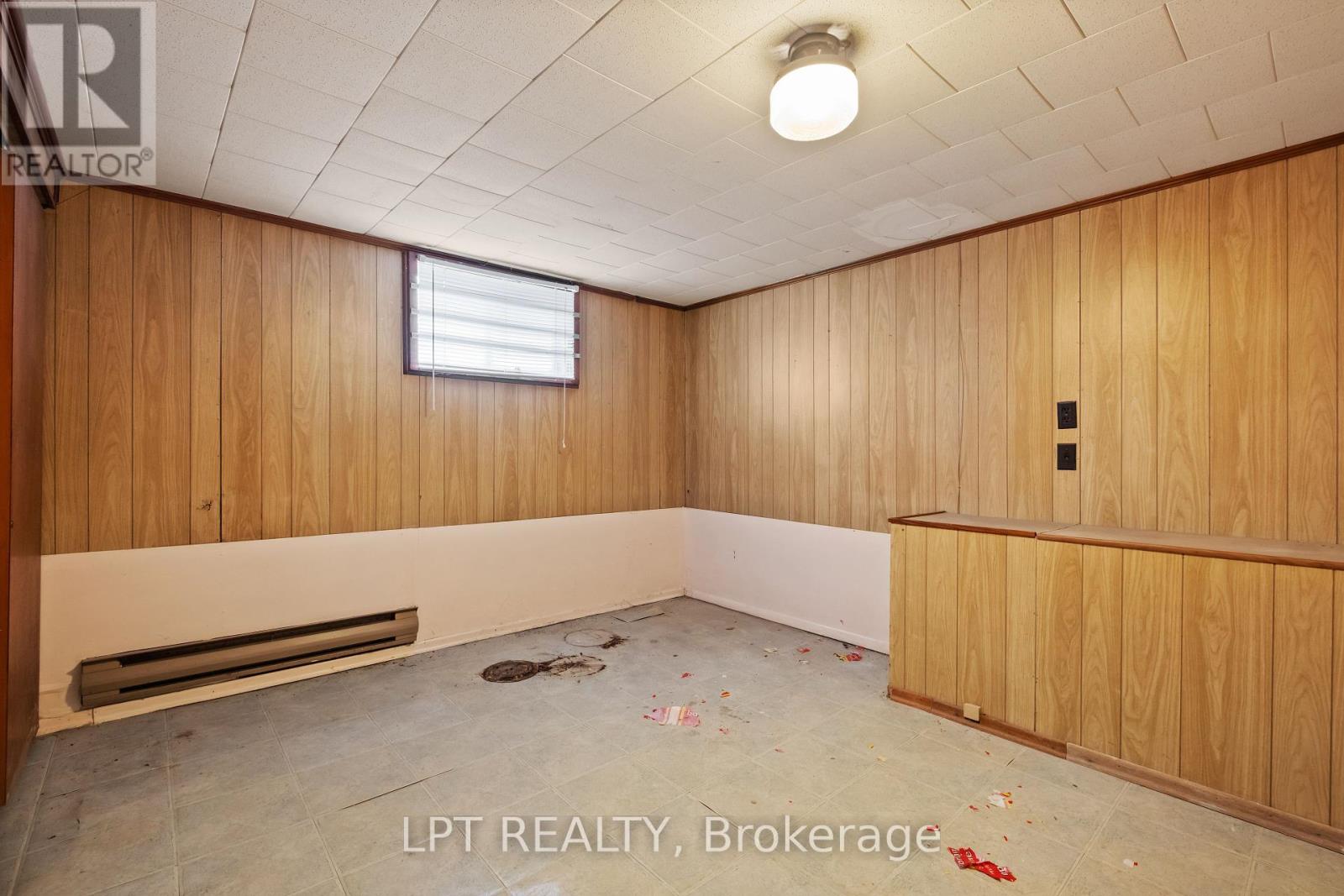 32 Jane Avenue, Kingston, Ontario  K7M 3G5 - Photo 23 - X12140419