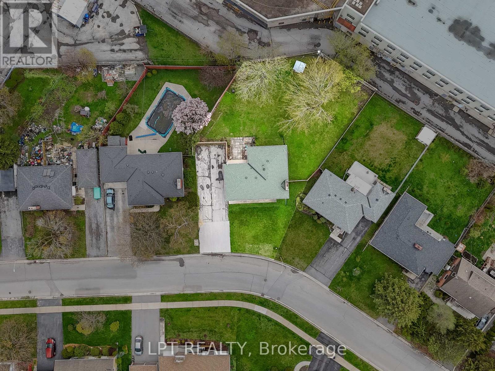 32 Jane Avenue, Kingston, Ontario  K7M 3G5 - Photo 32 - X12140419