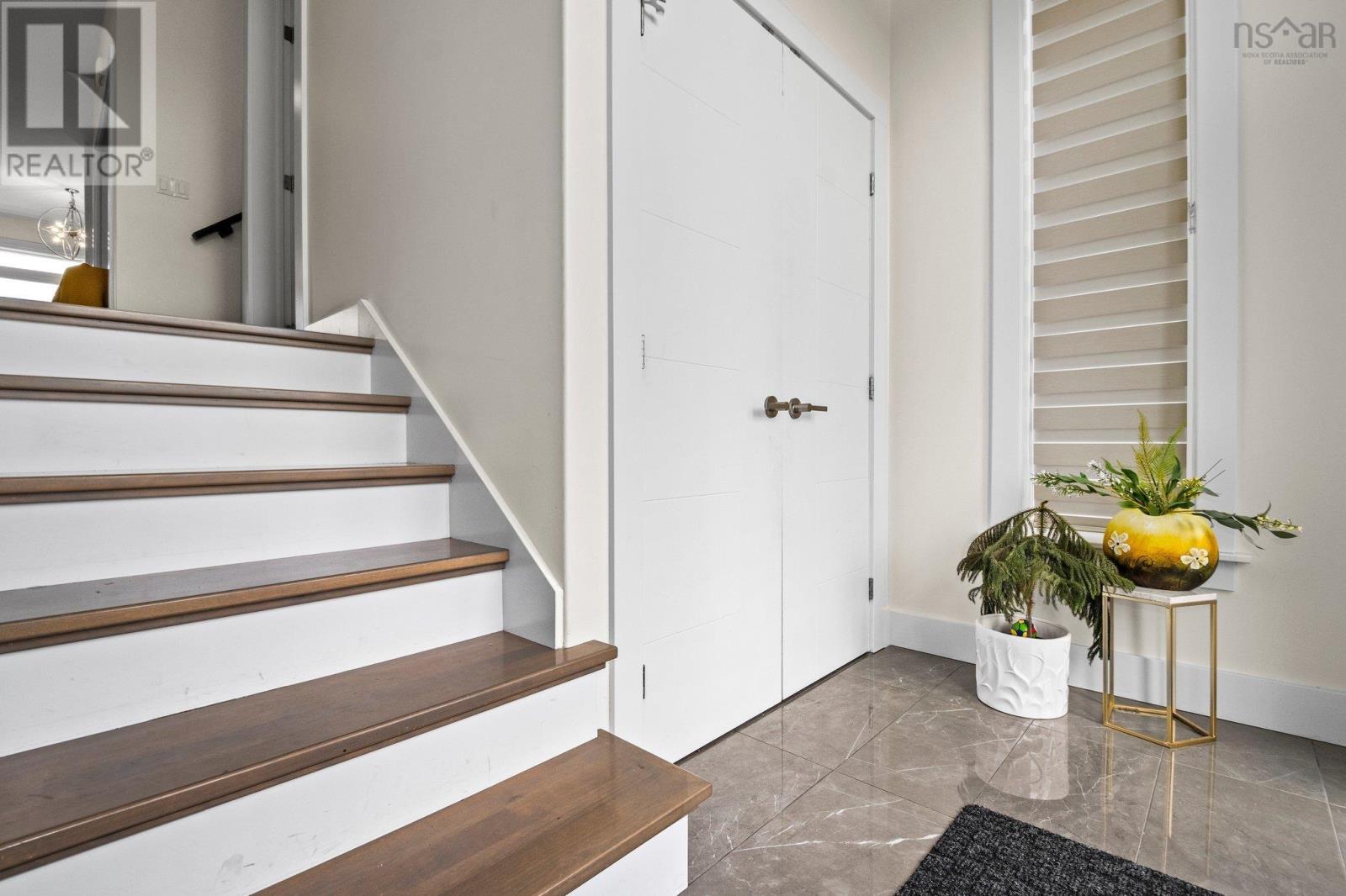 Property at 40 Bramwell Court image 2