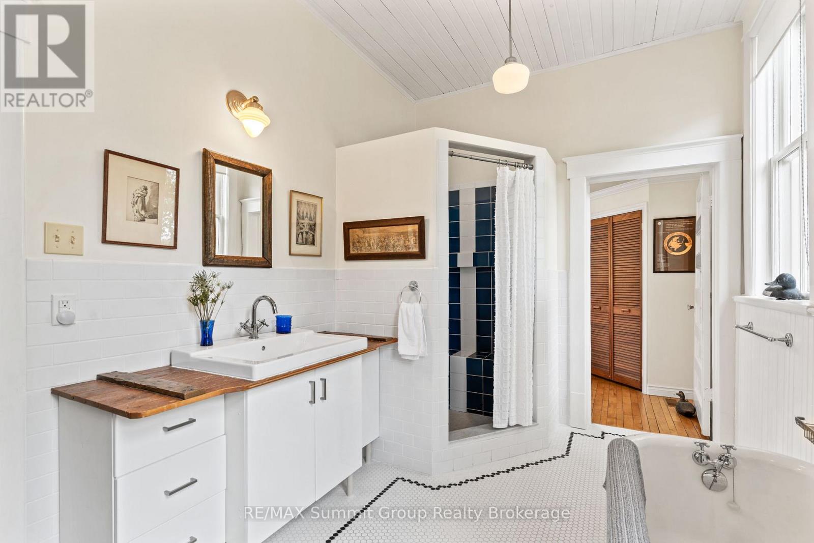 136630 Grey Road 12, Grey Highlands, Ontario  N4L 1W6 - Photo 18 - X12166841