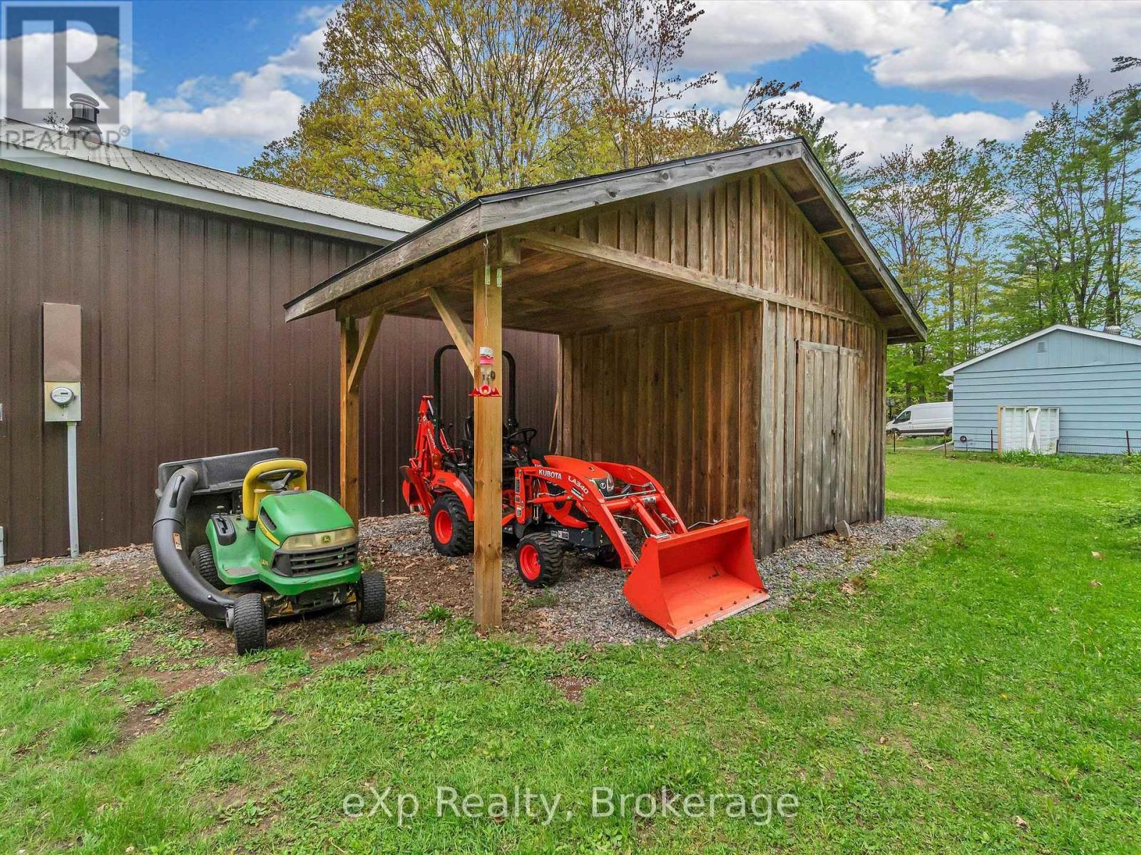 1118 Winhara Road, Gravenhurst, Ontario  P1P 1R1 - Photo 25 - X12166882