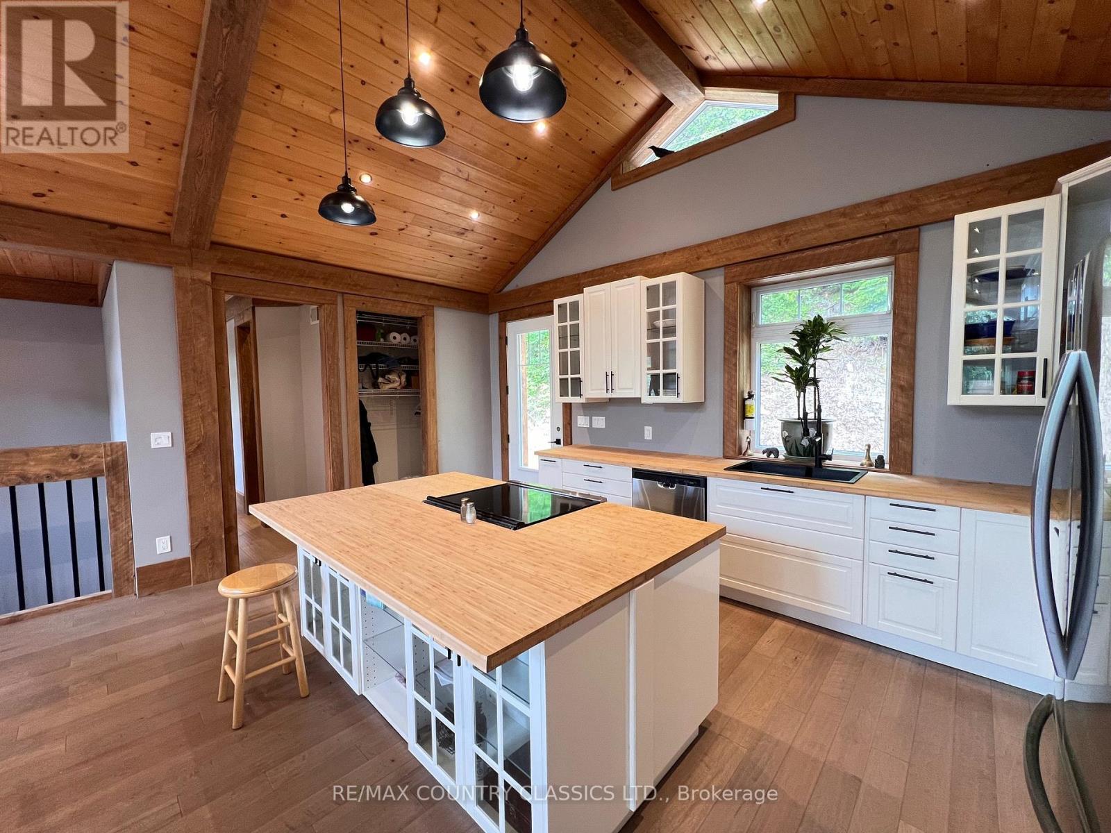 518 Duncan Lane, Hastings Highlands, Ontario  K0L 1C0 - Photo 14 - X12166871
