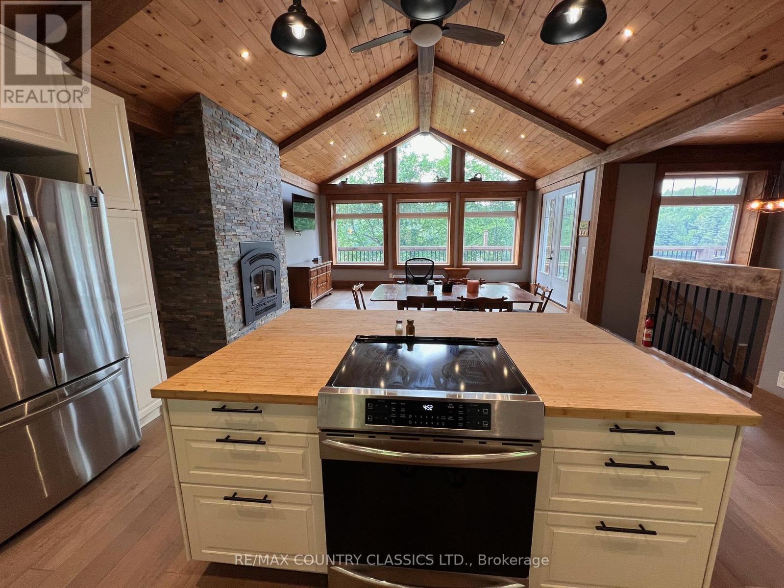 518 Duncan Lane, Hastings Highlands, Ontario  K0L 1C0 - Photo 16 - X12166871