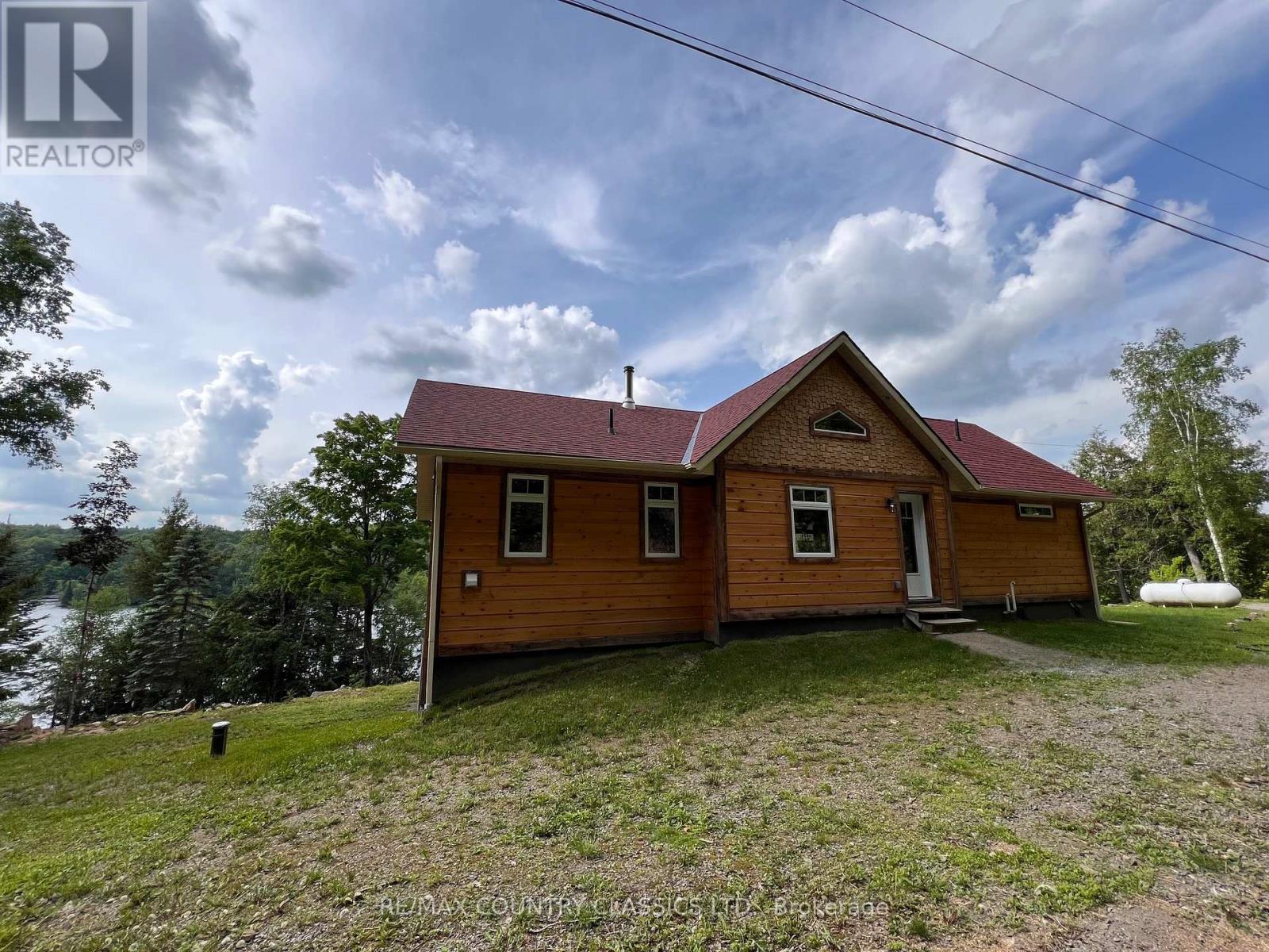 518 Duncan Lane, Hastings Highlands, Ontario  K0L 1C0 - Photo 8 - X12166871