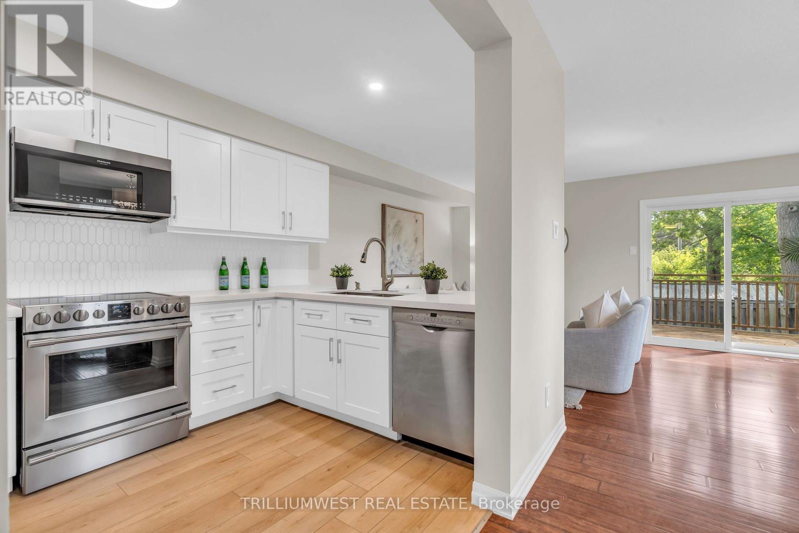 35 - 105 Pinnacle Drive, Kitchener, Ontario  N2P 1B8 - Photo 8 - X12166780