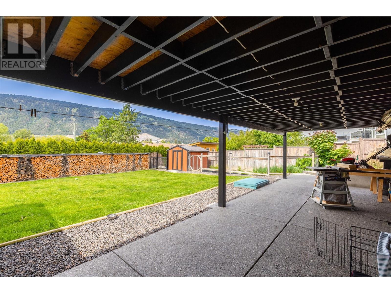 15650 Roberts Road, Oyama, BC V4V2E3