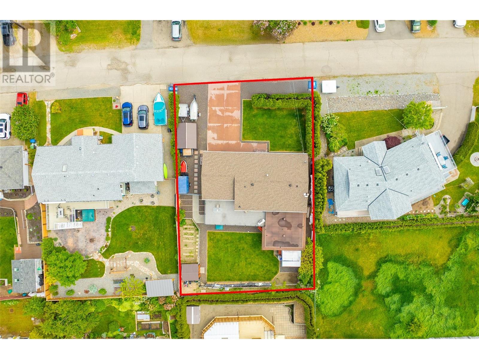 15650 Roberts Road, Oyama, BC V4V2E3