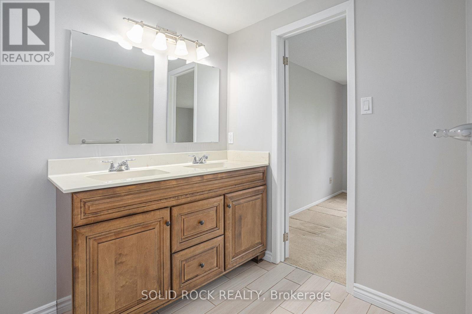 422 Sandhamn Private, Ottawa, Ontario  K1T 2Z1 - Photo 17 - X12166848