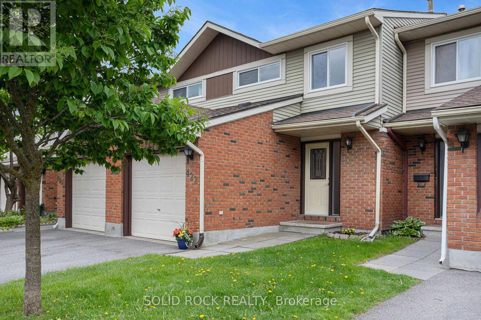422 Sandhamn Private, Ottawa, Ontario  K1T 2Z1 - Photo 2 - X12166848
