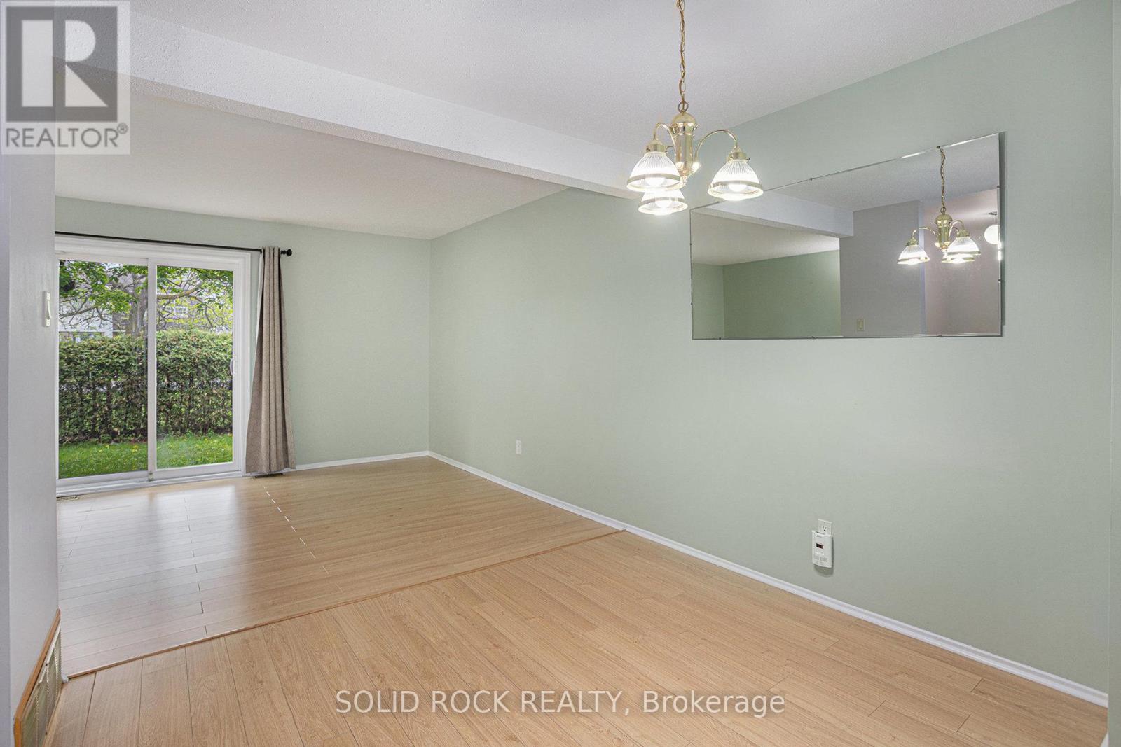 422 Sandhamn Private, Ottawa, Ontario  K1T 2Z1 - Photo 5 - X12166848