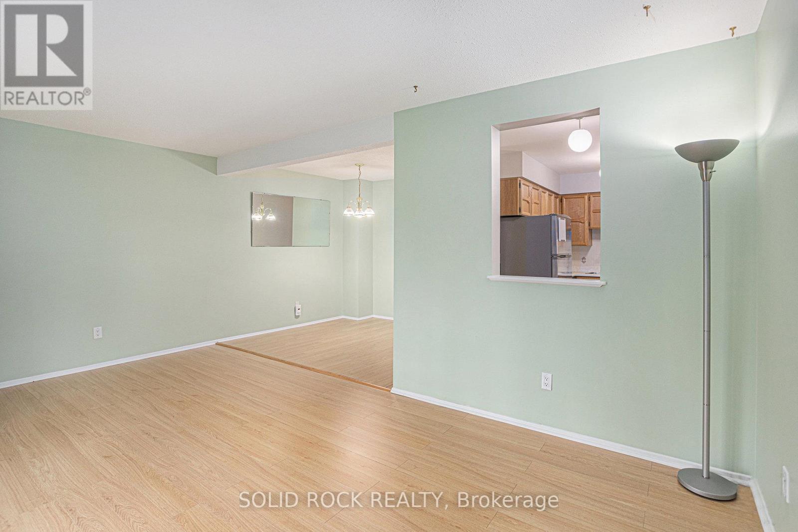 422 Sandhamn Private, Ottawa, Ontario  K1T 2Z1 - Photo 8 - X12166848