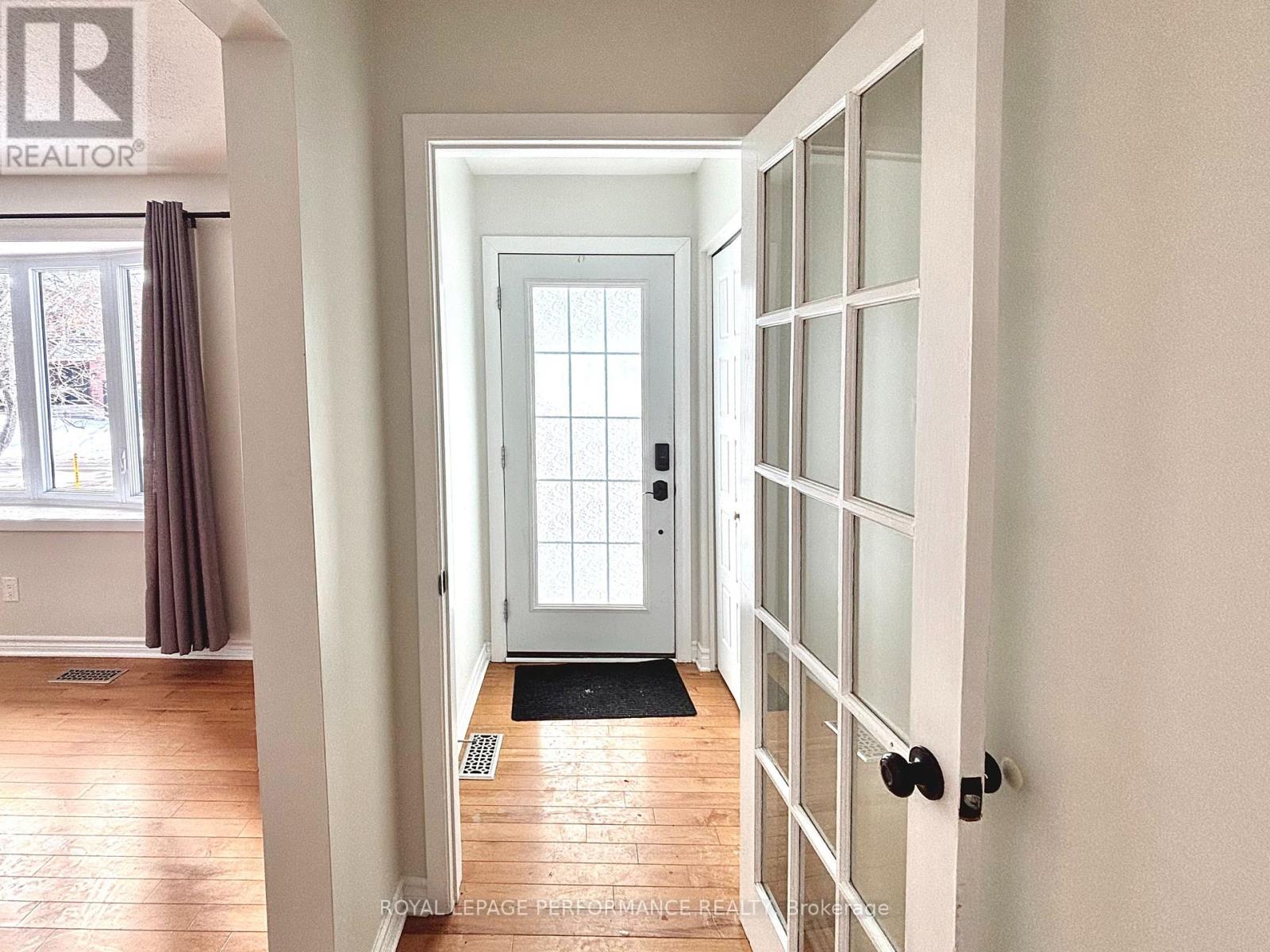 1449 Charlebois Avenue, Ottawa, Ontario  K1E 1J8 - Photo 2 - X12166953