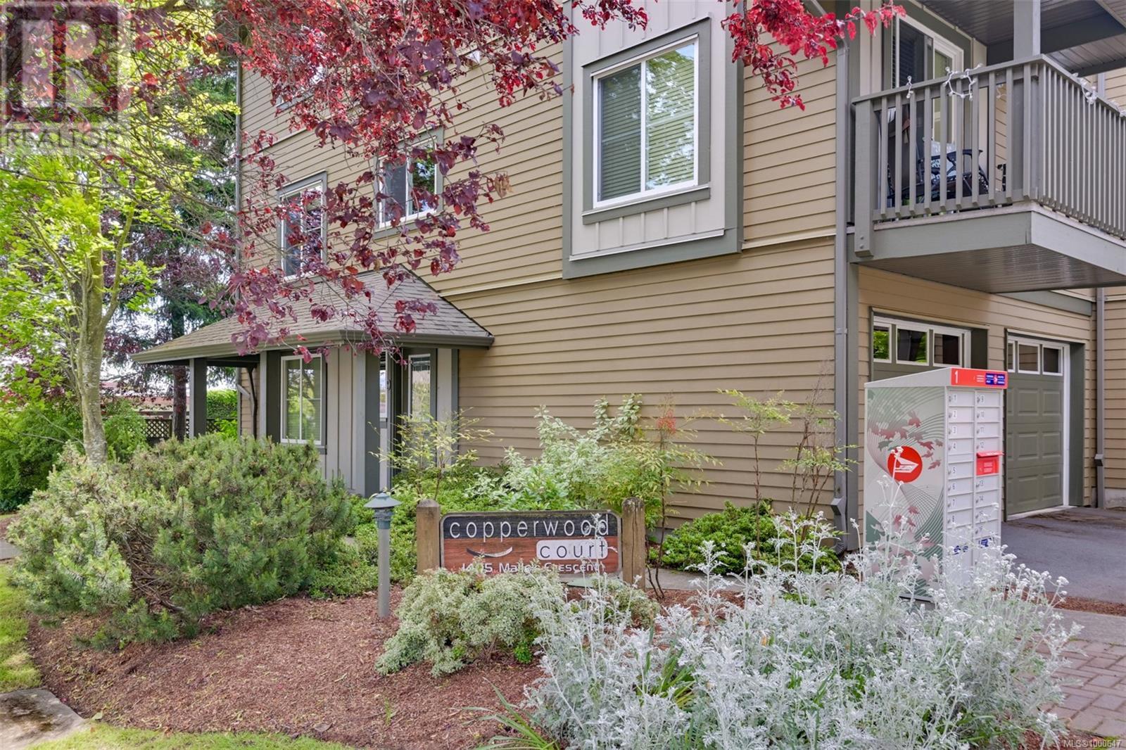 Property at 2 1405 Mallek Cres image 3