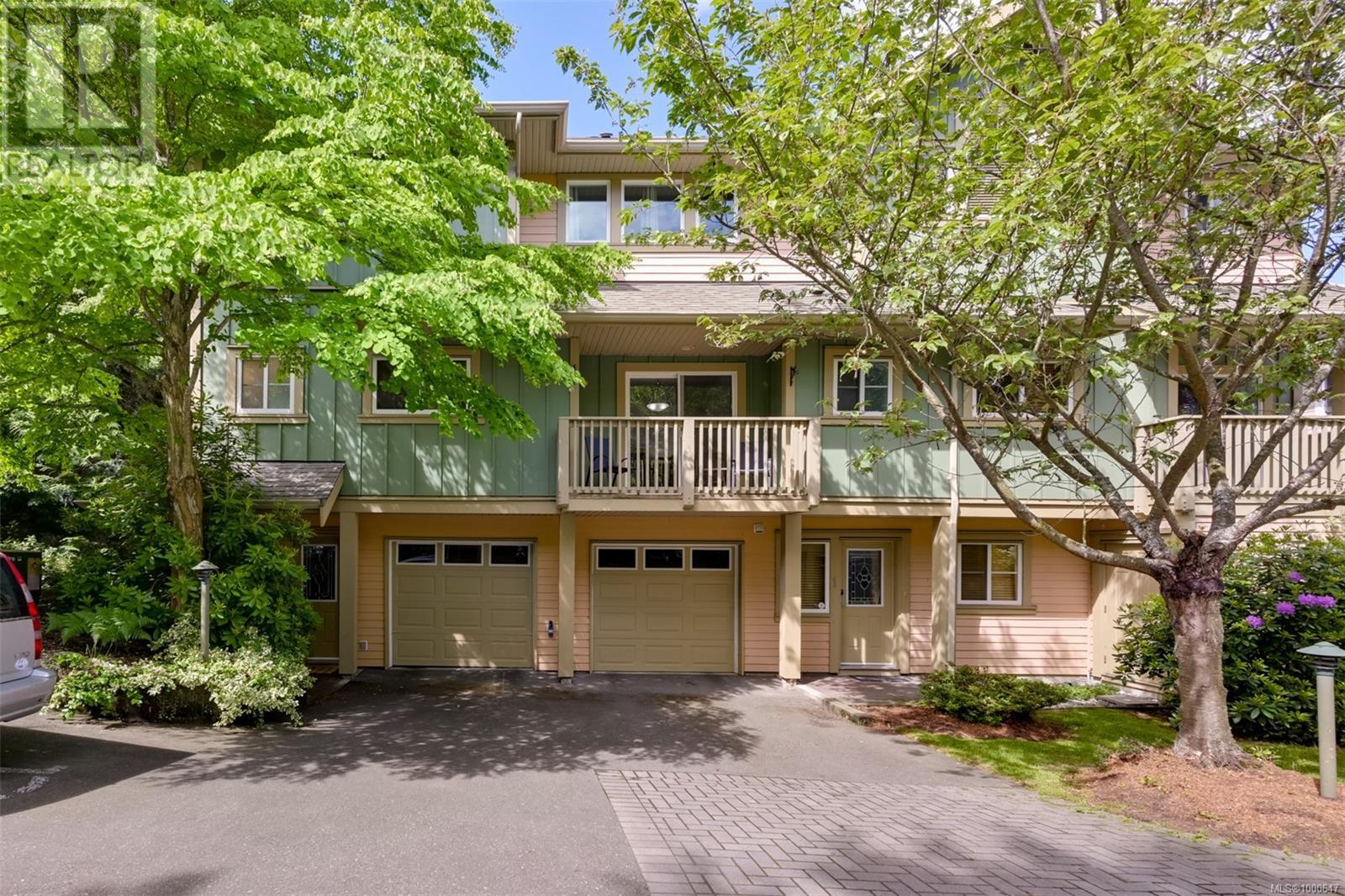 Property at 2 1405 Mallek Cres image 4