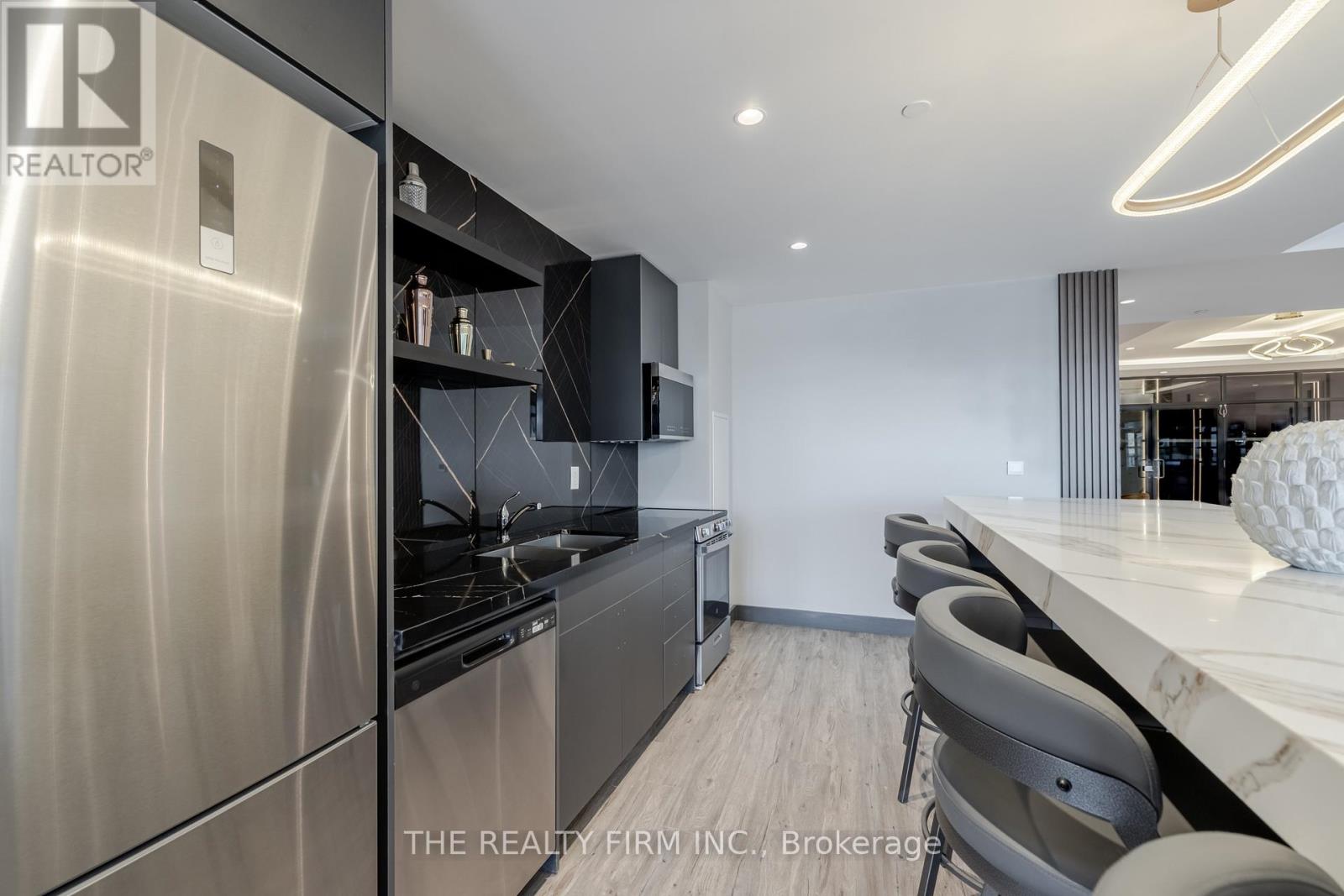 125 - 375 South Street, London East (East K), Ontario  N6B 2M1 - Photo 9 - X12014340