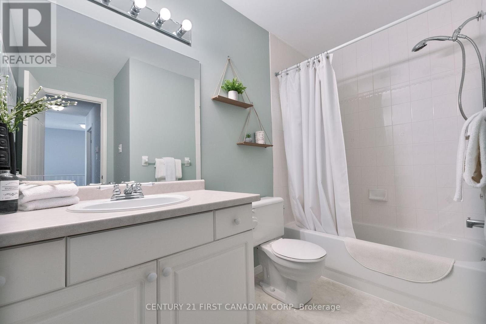 Photo 21 of 47 for 7 - 861 Shelborne Street