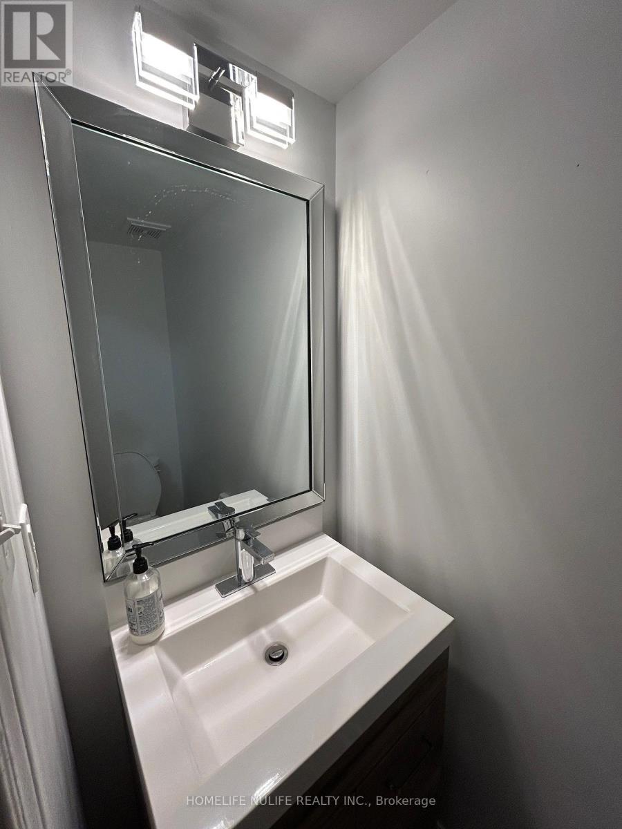 11 - 2970 Berwick Drive, Burlington, Ontario  L7M 4W3 - Photo 8 - W12165850