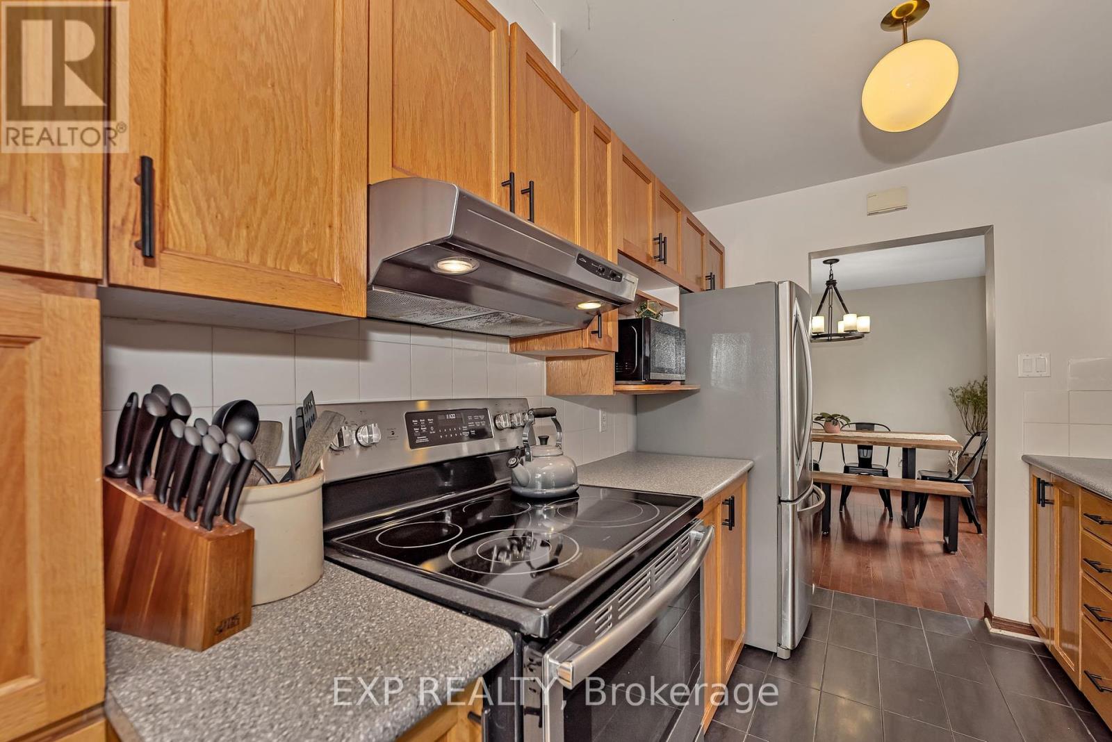 6174 Arbourwood Drive, Ottawa, Ontario  K1C 7L5 - Photo 15 - X12165981