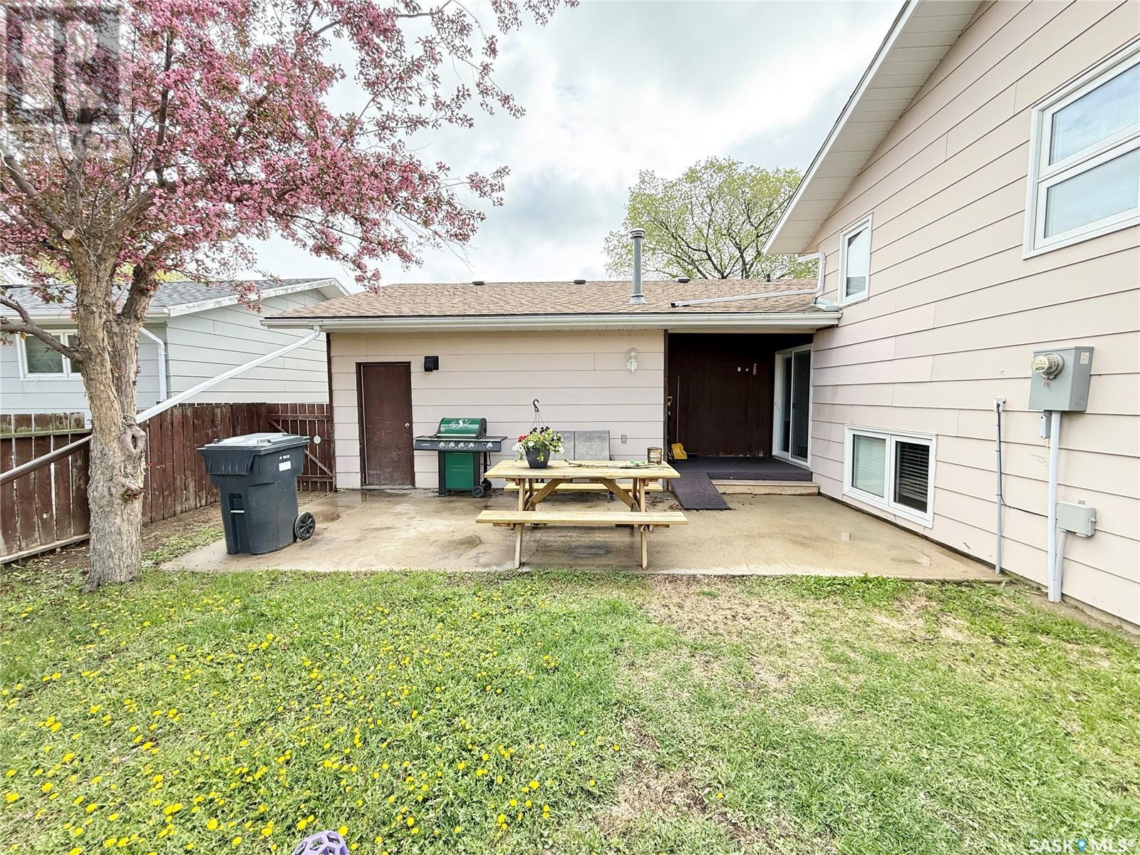 711 Washington Drive, Weyburn, Saskatchewan  S4H 3C7 - Photo 31 - SK006797