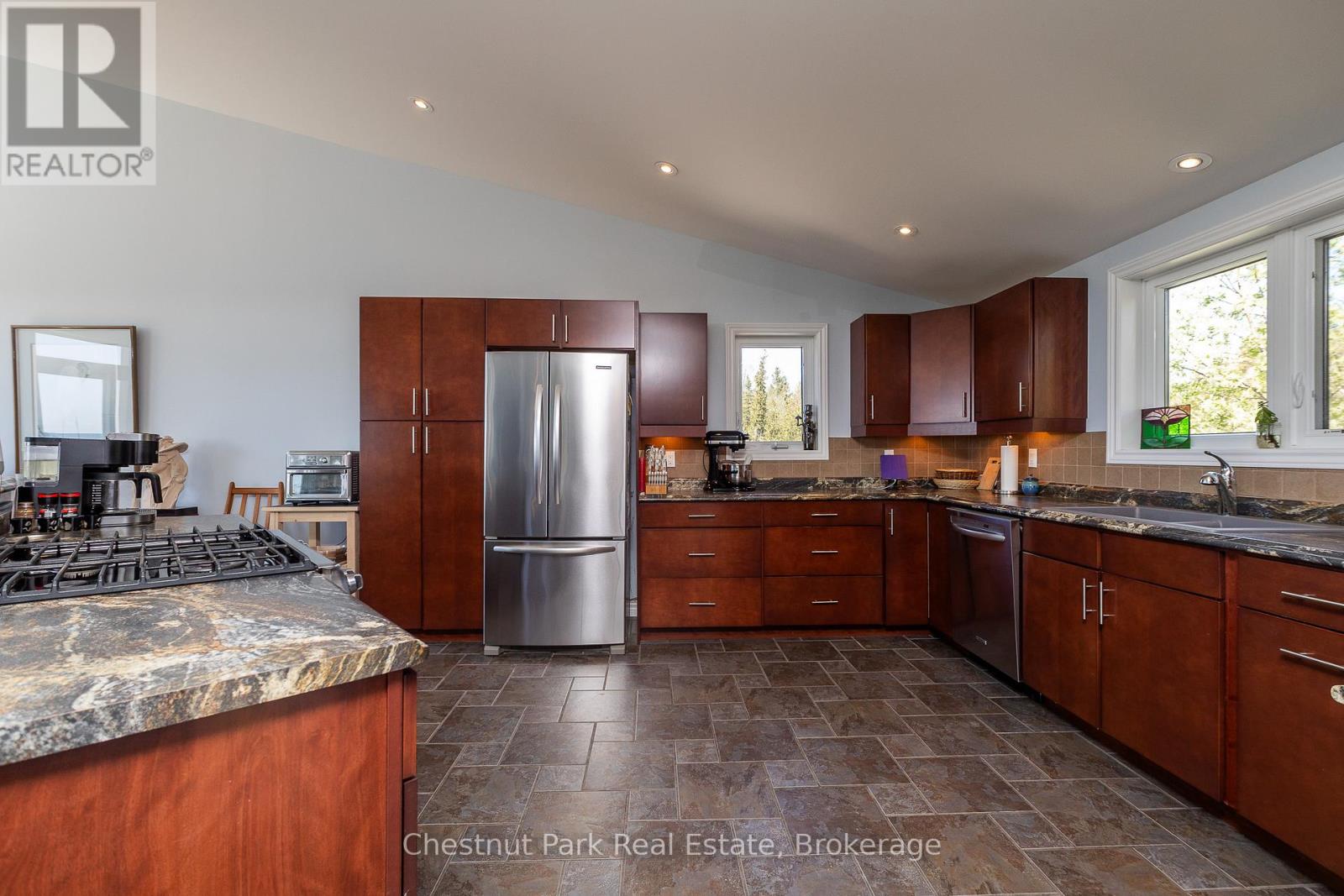 84 Silversides Point Road, Northern Bruce Peninsula, Ontario  N0H 1Z0 - Photo 19 - X12166560