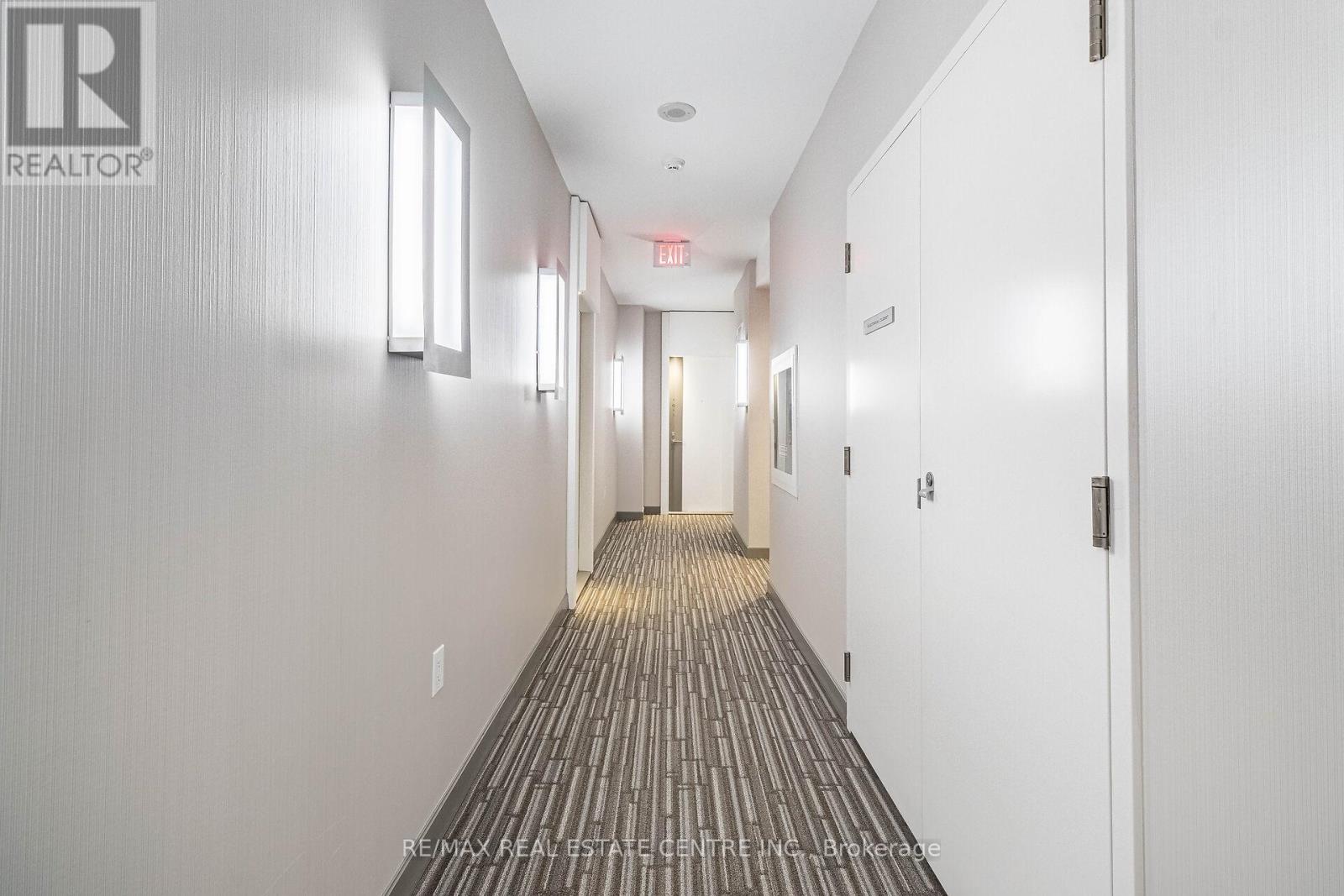 1610 - 8 The Esplanade, Toronto (Waterfront Communities), Ontario  M5E 0A6 - Photo 2 - C12166839