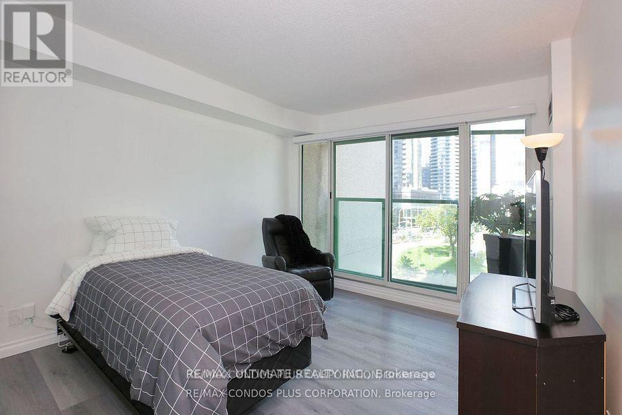 601 - 77 Harbour Square, Toronto, Ontario  M5J 2S2 - Photo 10 - C12166960