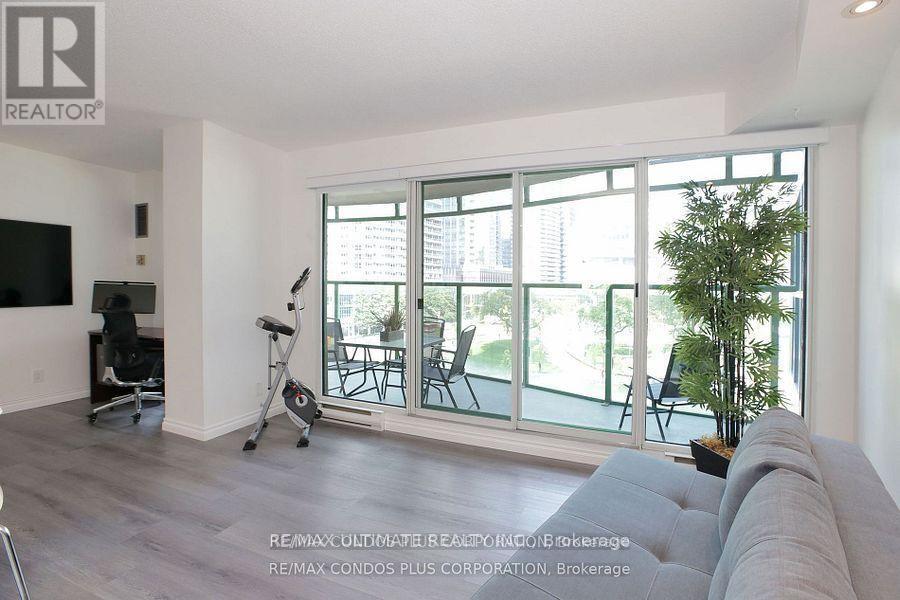 601 - 77 Harbour Square, Toronto, Ontario  M5J 2S2 - Photo 5 - C12166960