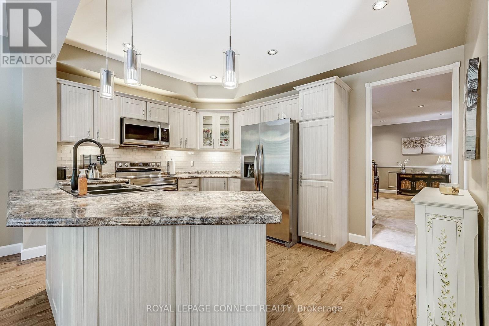 439 Woodsmere Crescent E, Pickering, Ontario  L1V 7A4 - Photo 8 - E12166823