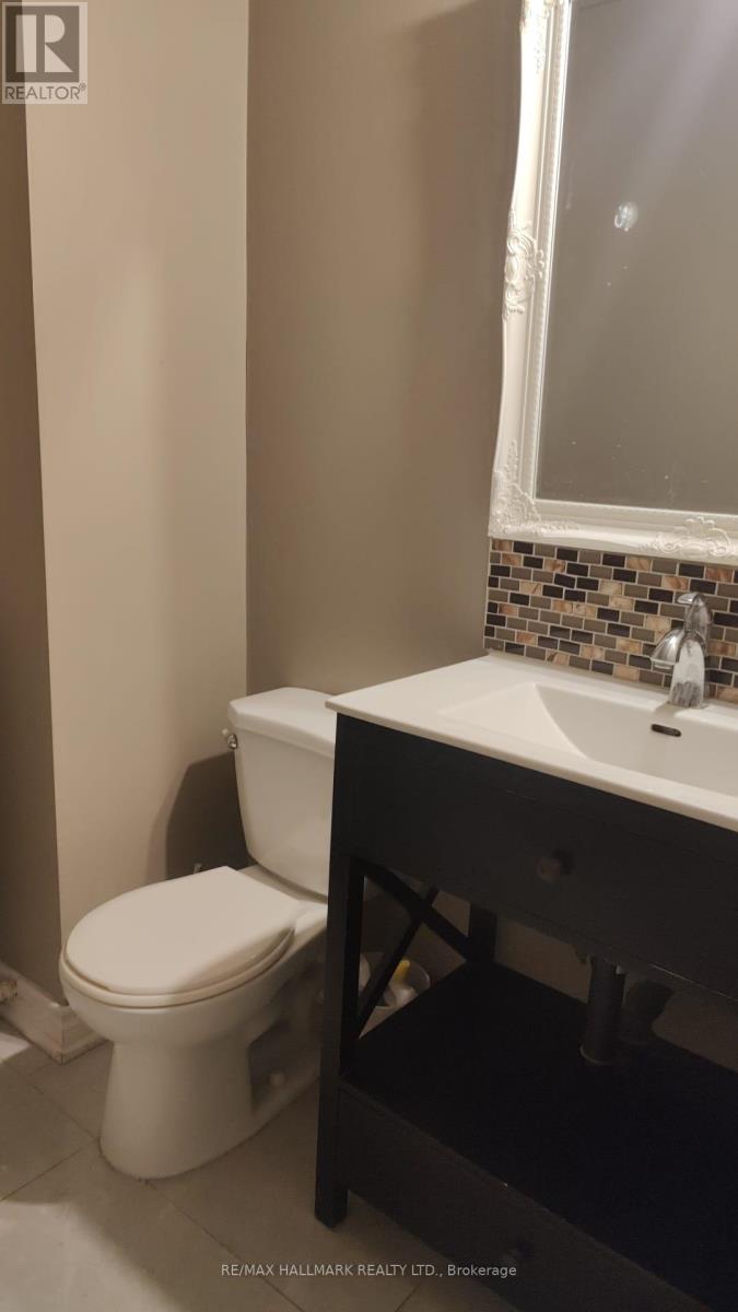 32 Bastedo Avenue, Toronto, Ontario  M4C 3M7 - Photo 10 - E12166826