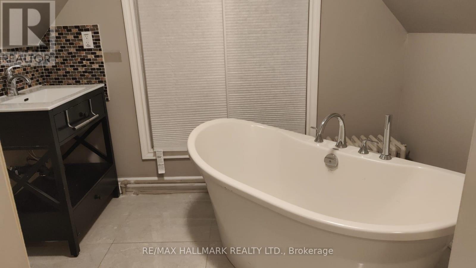 32 Bastedo Avenue, Toronto, Ontario  M4C 3M7 - Photo 26 - E12166826