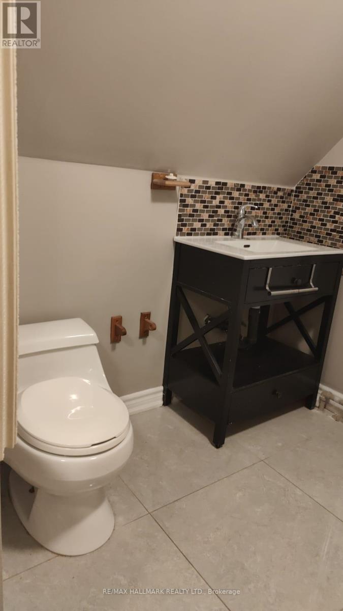 32 Bastedo Avenue, Toronto, Ontario  M4C 3M7 - Photo 27 - E12166826