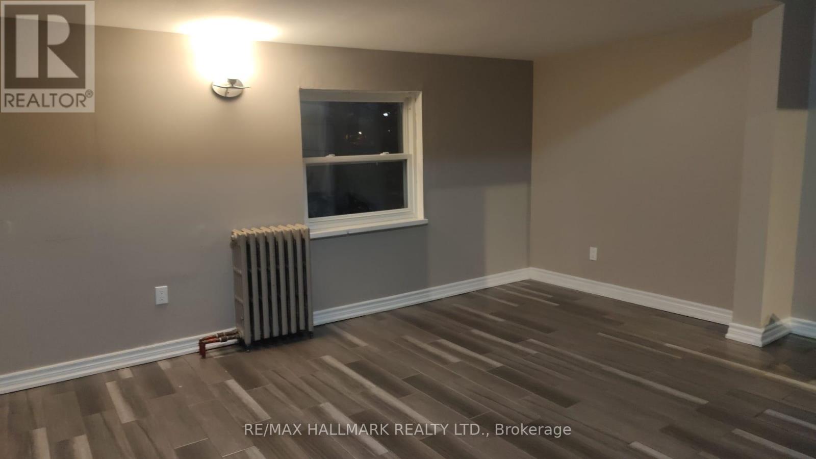 32 Bastedo Avenue, Toronto, Ontario  M4C 3M7 - Photo 6 - E12166826