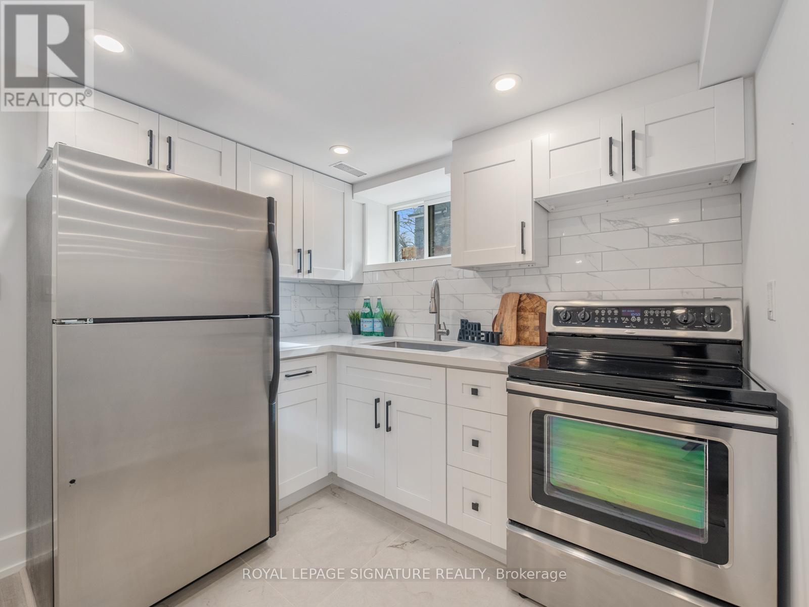 290 Chisholm Avenue, Toronto, Ontario  M4C 4W7 - Photo 35 - E12166901