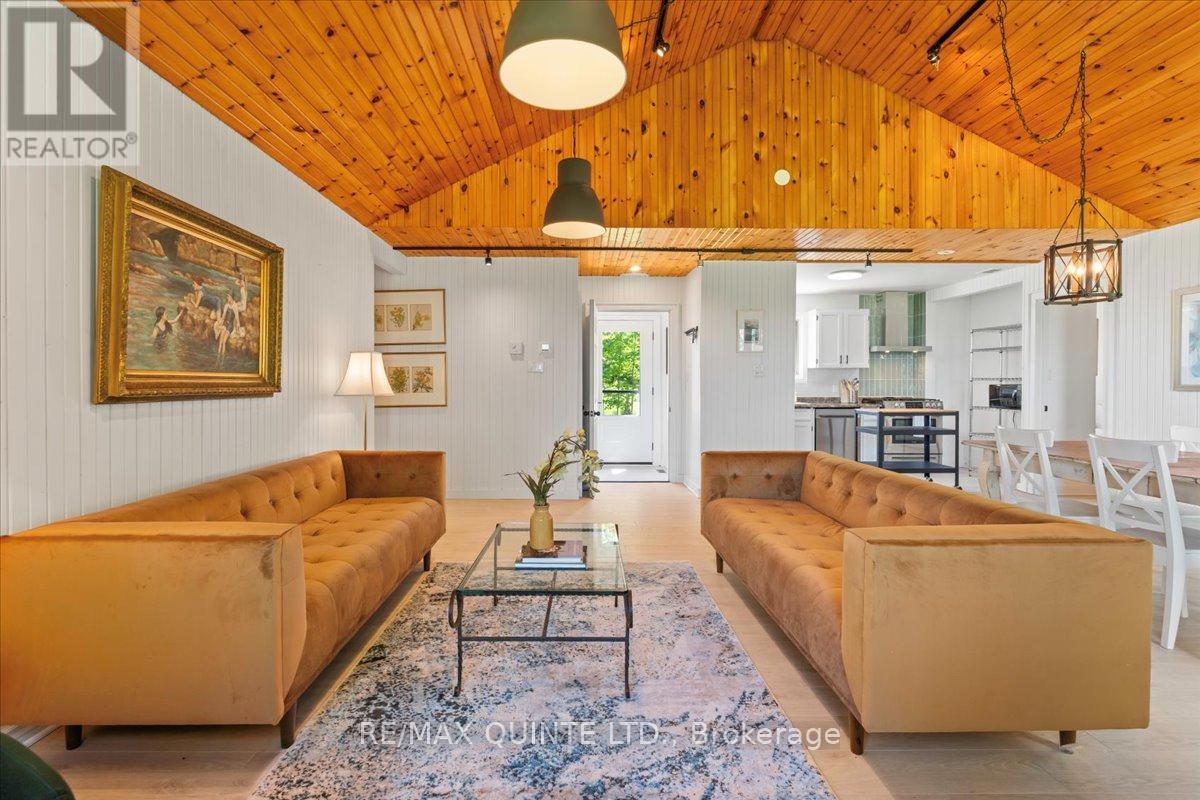 1406 County Road 12, Prince Edward County (Hallowell Ward), Ontario  K0K 2T0 - Photo 15 - X12167040