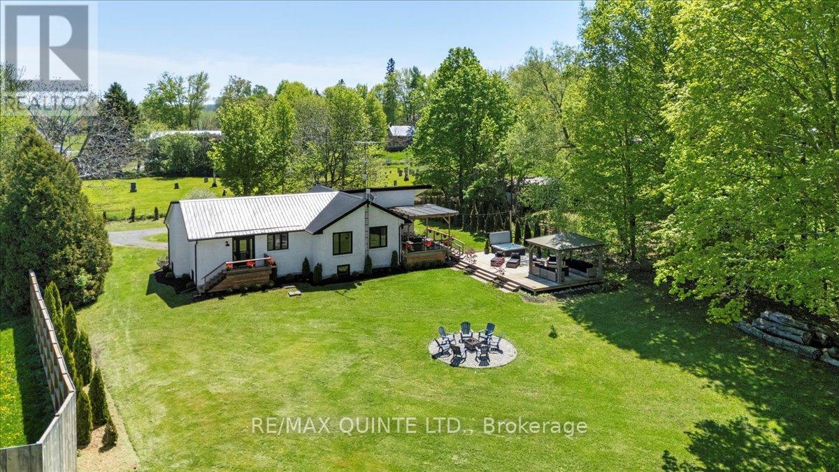 1406 County Road 12, Prince Edward County (Hallowell Ward), Ontario  K0K 2T0 - Photo 37 - X12167040